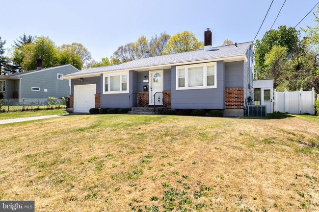 Building Photo - 912 Aston Martin Dr