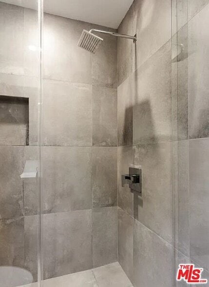 Building Photo - 2528 Westridge Rd