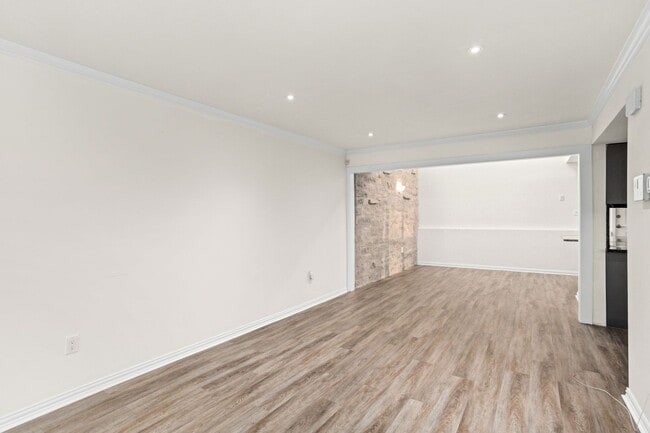 Building Photo - ALAMO HEIGHTS  |  TOWNHOME  |  REMODELED  ...