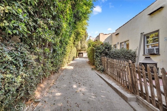 Building Photo - 477 E Del Mar Blvd