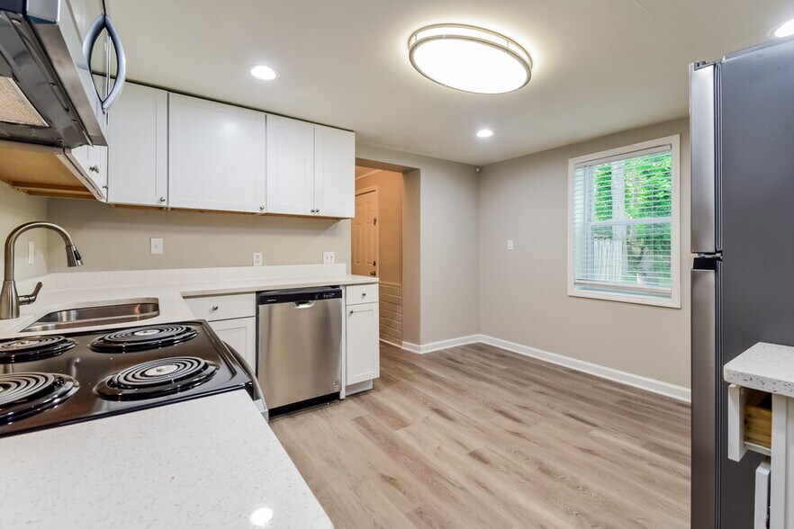 Building Photo - 1175 McDaniel St SW