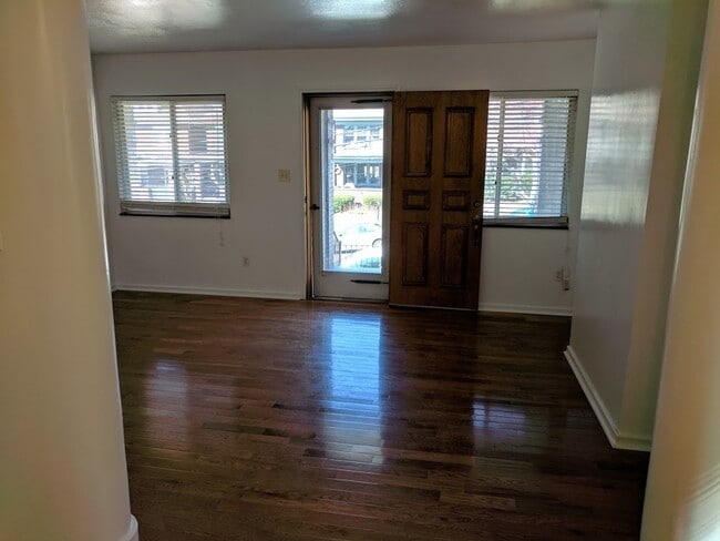 Building Photo - Check out this Totally Updated First Floor Duplex! 2BR+Den