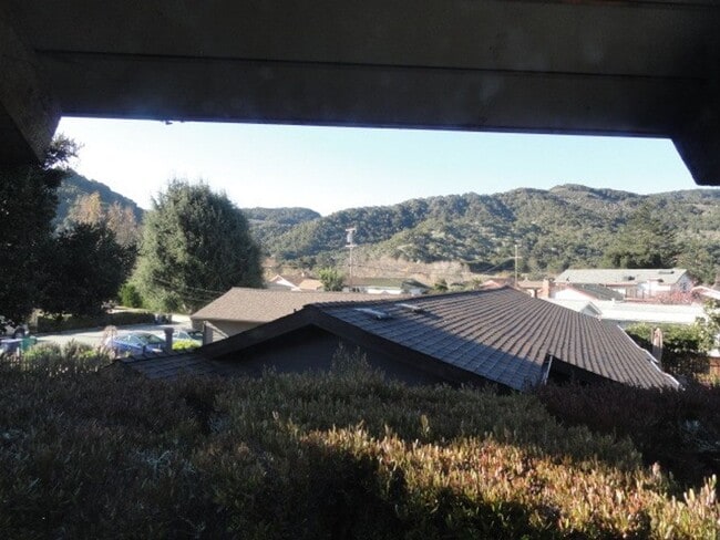 Building Photo - Carmel Valley Condo