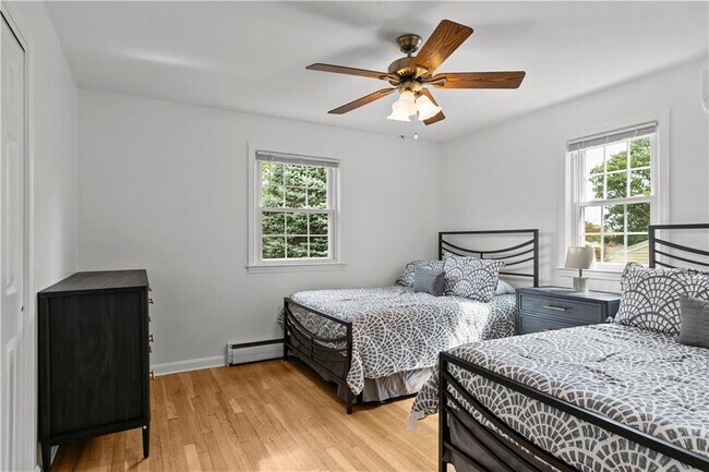 Building Photo - 12 Granada Ter