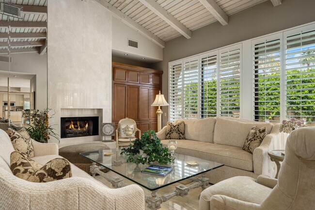 Building Photo - 45640 Rancho Palmeras Dr