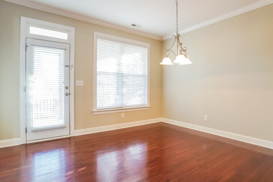 Building Photo - 500 Boswell Ln