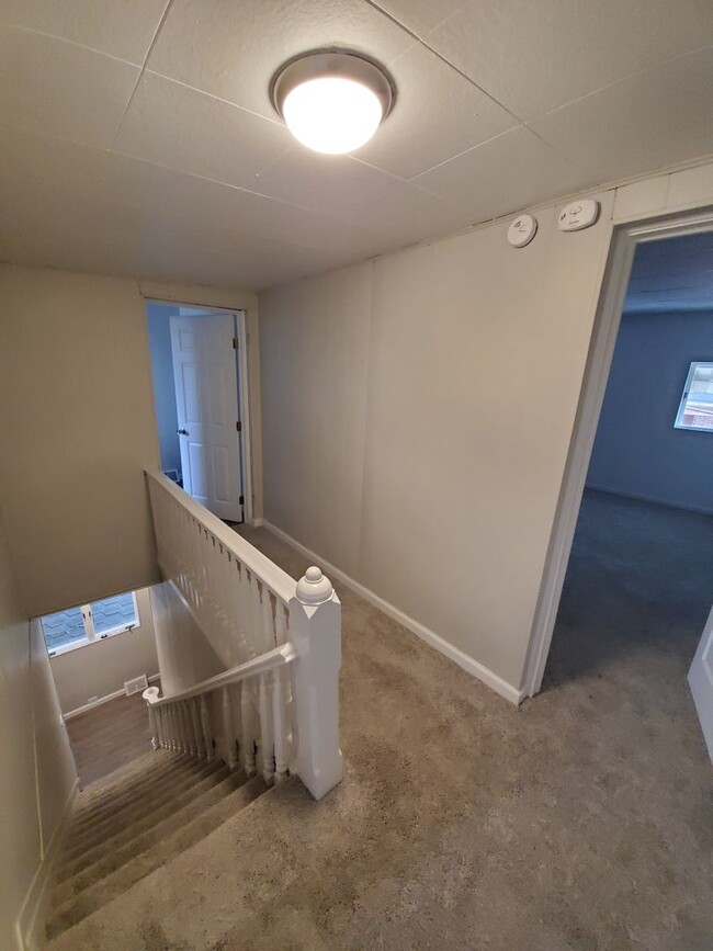 Building Photo - AVAILABLE MAY  - Newly Renovated 3 Bedroom...