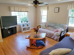 Building Photo - 4-Bedroom Home for Rent in the Heart of Sixteen Acres