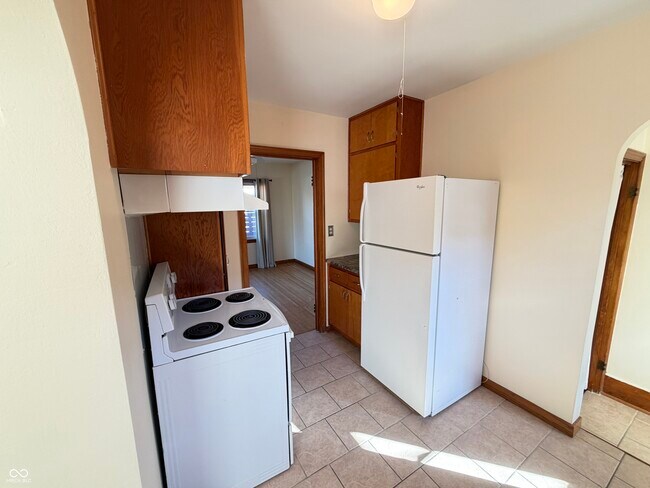 Building Photo - 1437 N Leland Ave