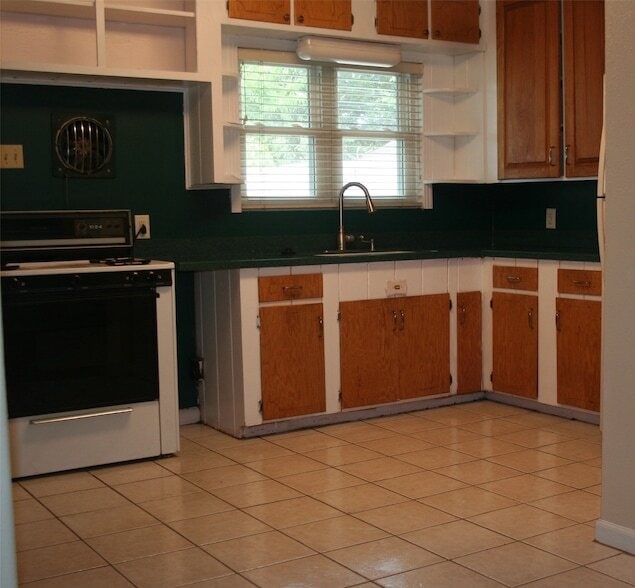 Building Photo - 7518 El Rancho St