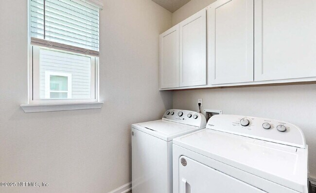 Building Photo - FOR RENT: 3BR 3BA SINGLE FAMILY HOUSE - Modern Greyhawk Retreat with Pond Views, Flex Space & Res...