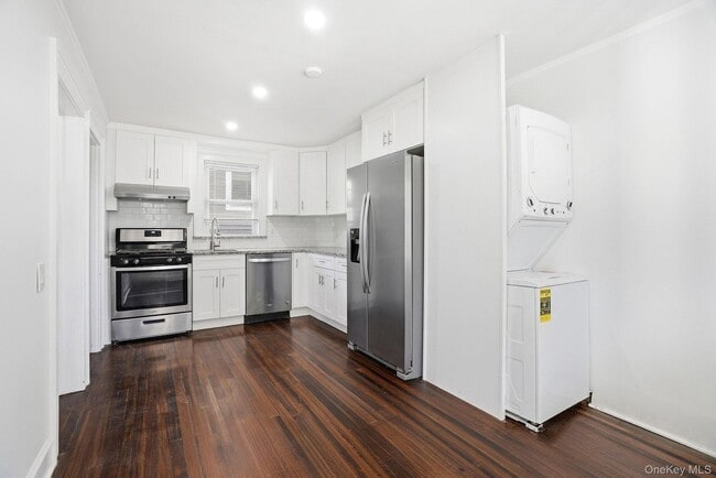 Building Photo - 76 N Kensico Ave