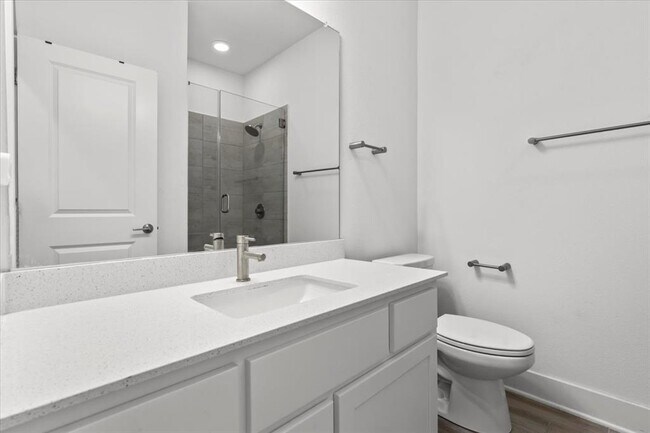 Building Photo - 2516 Simond Ave