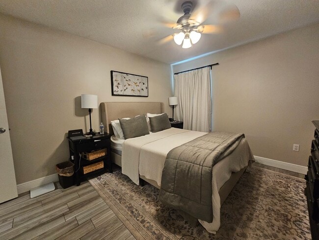 Building Photo - Charming 2-Bedroom, 2-Bath Condo with Private End-Unit Location!