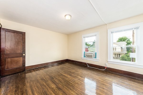Building Photo - 415-429-429 Clinton St