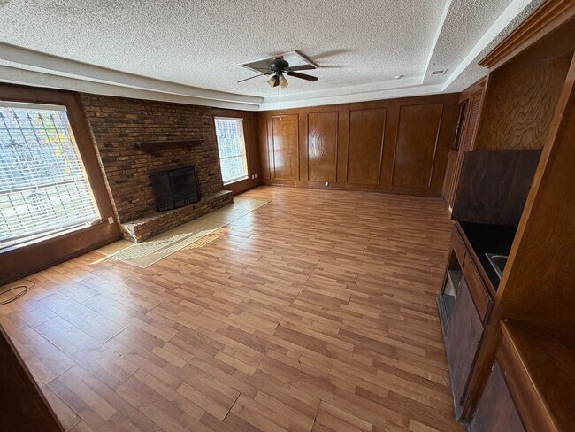 Building Photo - Location....Location....Location....