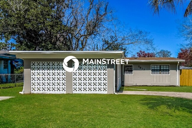 Primary Photo - 7613 Crest Dr N