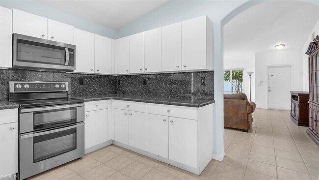 Building Photo - 3 br, 2 bath House - 5048 NW 122nd Ave