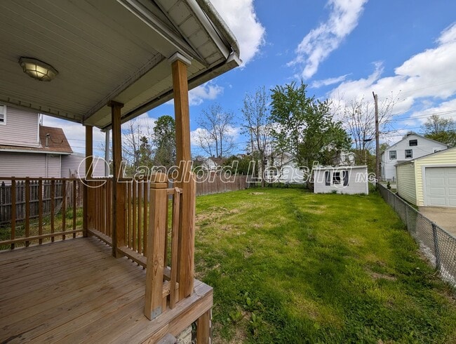 Building Photo - $595 Security Deposit Special!