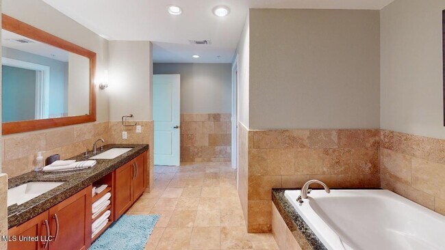 Building Photo - 2060 Beach Blvd