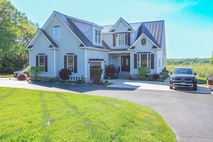 Building Photo - 511 Riverview Ct