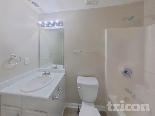 Building Photo - 7192 Tanger Blvd