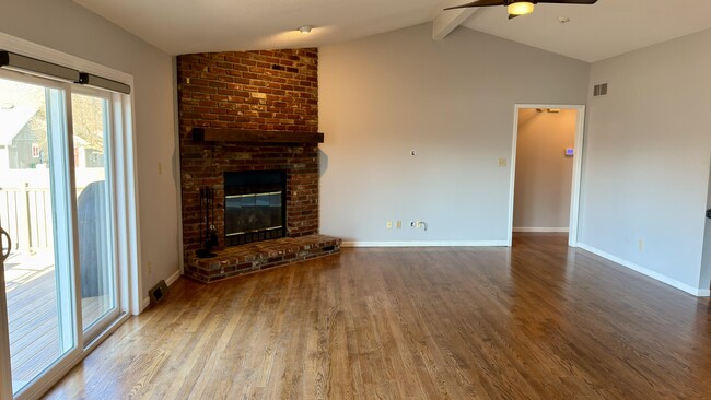 Building Photo - 3505 Godfrey Dr