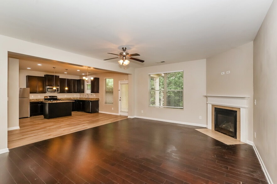 Building Photo - 4782 Brookwood Pl
