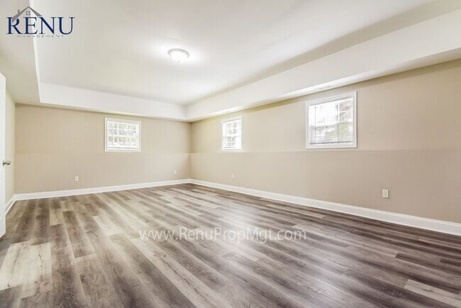 Building Photo - Fall Special: 1/2 off your first month! Av...