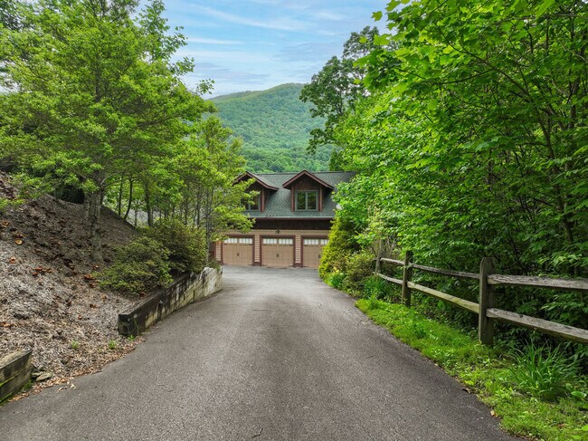 Building Photo - 39 Great Aspen Way