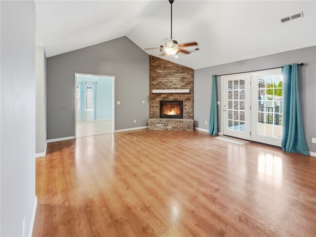 Building Photo - 3204 Peach Blossom