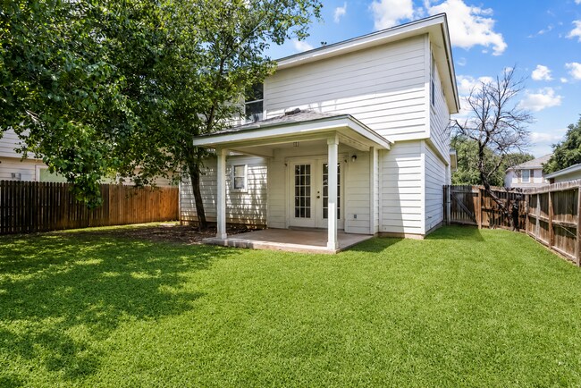 Building Photo - 3 Bedroom/2 1/2 Bath Wildhorse Subdivision