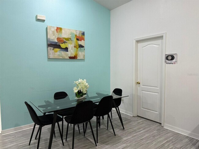 Building Photo - 959 Sandy Ridge Dr