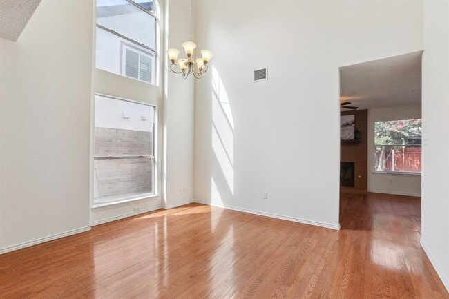 Building Photo - 13302 Black Canyon Dr