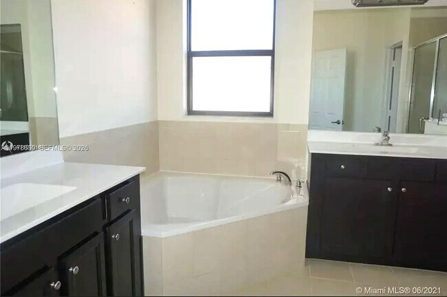 Building Photo - 25341 SW 117th Ave