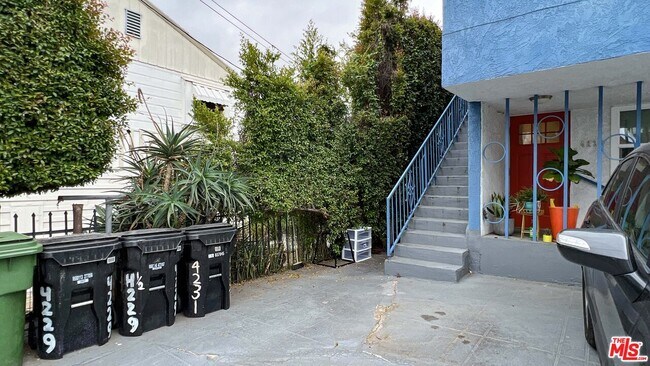 Building Photo - 4229 Gateway Ave