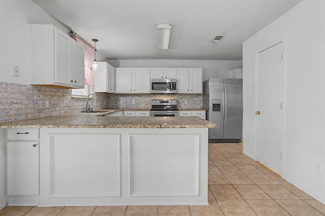 Building Photo - 5016 Meridian Ln