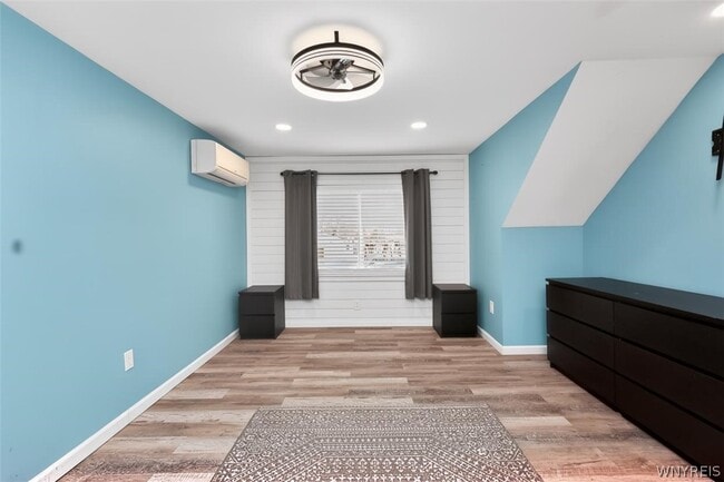 Building Photo - 8726 Point Ave