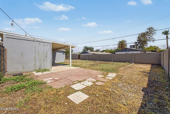 Building Photo - 1711 W Montecito Ave