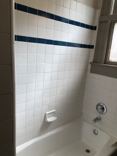 bathroom - 1542 Hayes St