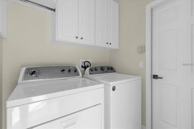 Building Photo - 13131 Luxbury Loop