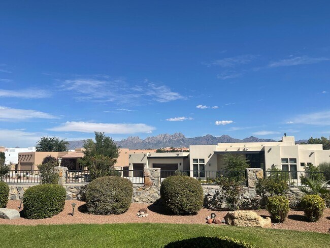 Building Photo - Gorgeous Home in Sonoma Ranch off Golf Club Rd!