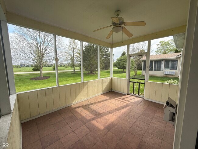 Building Photo - 5882 Hollow Oak Trail
