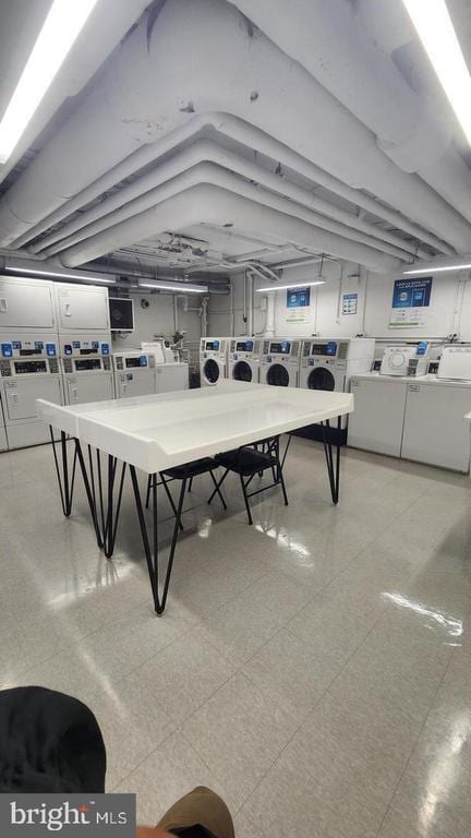 Building Photo - 1300 S Arlington Ridge Rd