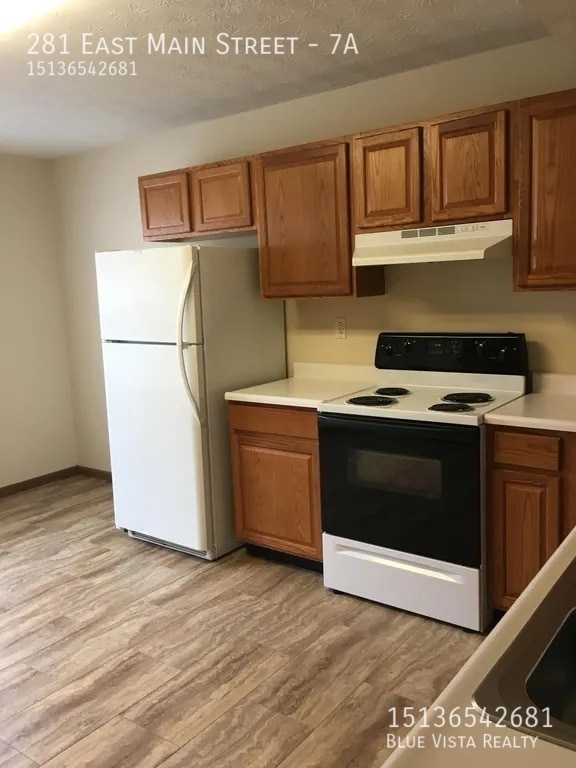 Building Photo - 281 E Main St