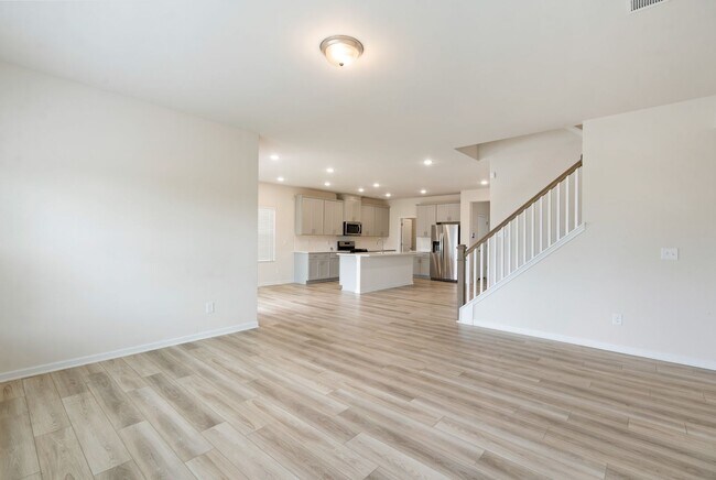 Building Photo - Convenient, Spacious and Move-in Ready 5 Bed/3 Bath Home in Mebane