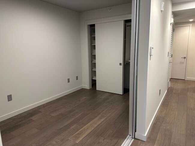 Building Photo - 1238 Sutter St