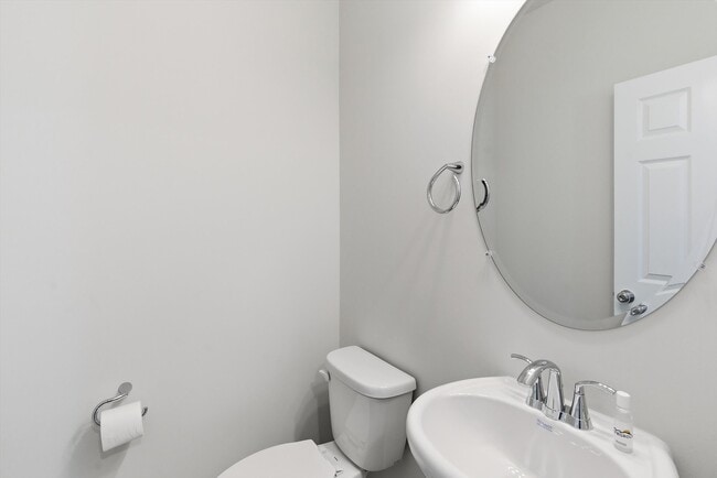 Building Photo - 12 Barton Ave