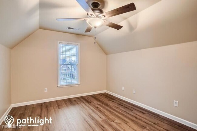 Building Photo - 4 br, 2.5 bath House - 142 Piedmont Ln UNIT