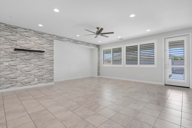 Building Photo - 40632 Firenze Ct